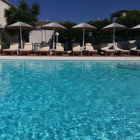 Bay's Aparthotel
